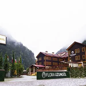 Flora أوزونغول